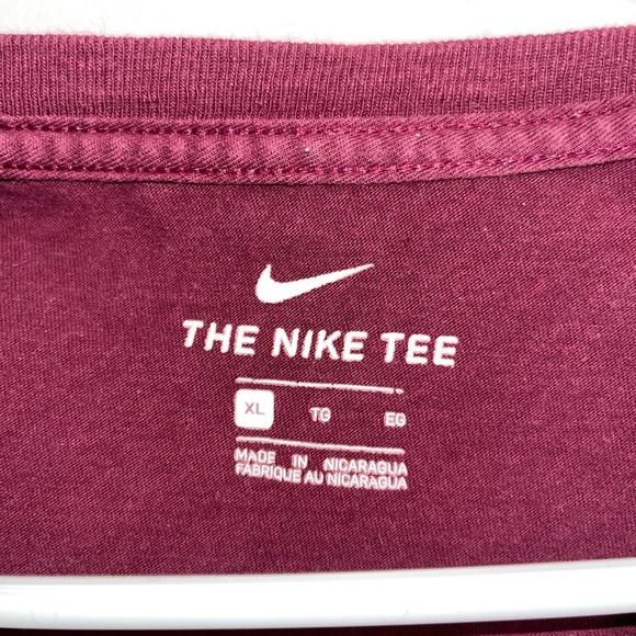 Burgundy Minnesota Nike T-Shirt Size: XL - Picture 2 of 2